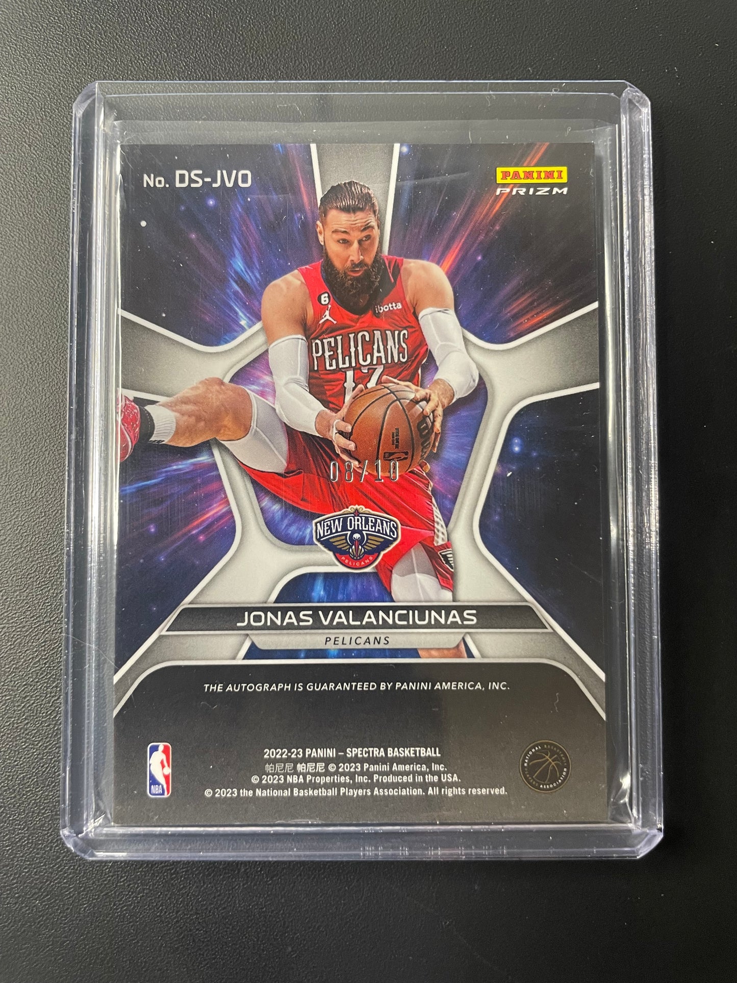 2022/23 Panini Spectra #18 Jonas Valanciunas New Orleans Pelicans Deep Space Gold 08/10
