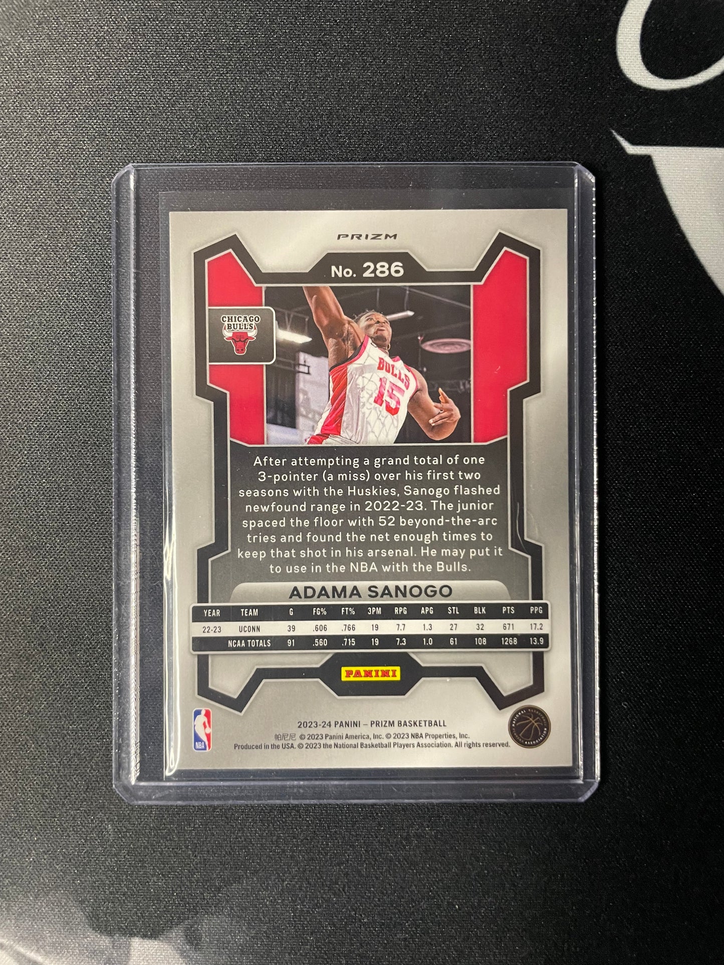 2023/24 Panini Prizm #286 Adama Sanogo Chicago Bulls Cracked Ice RC