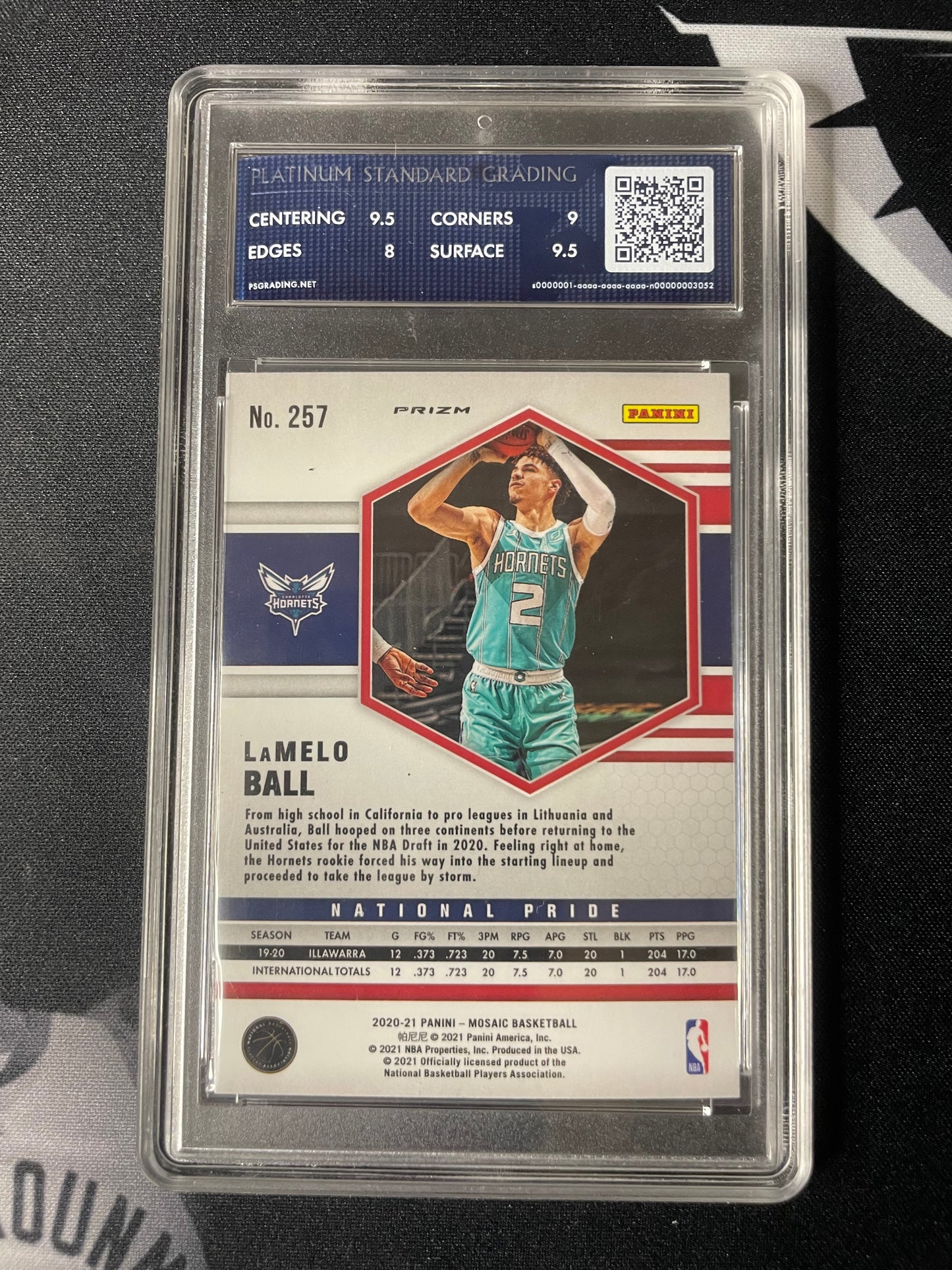 2020/21 Panini Mosaic #257 Lamelo Ball Charlotte Hornets National Pride Green Mint 9