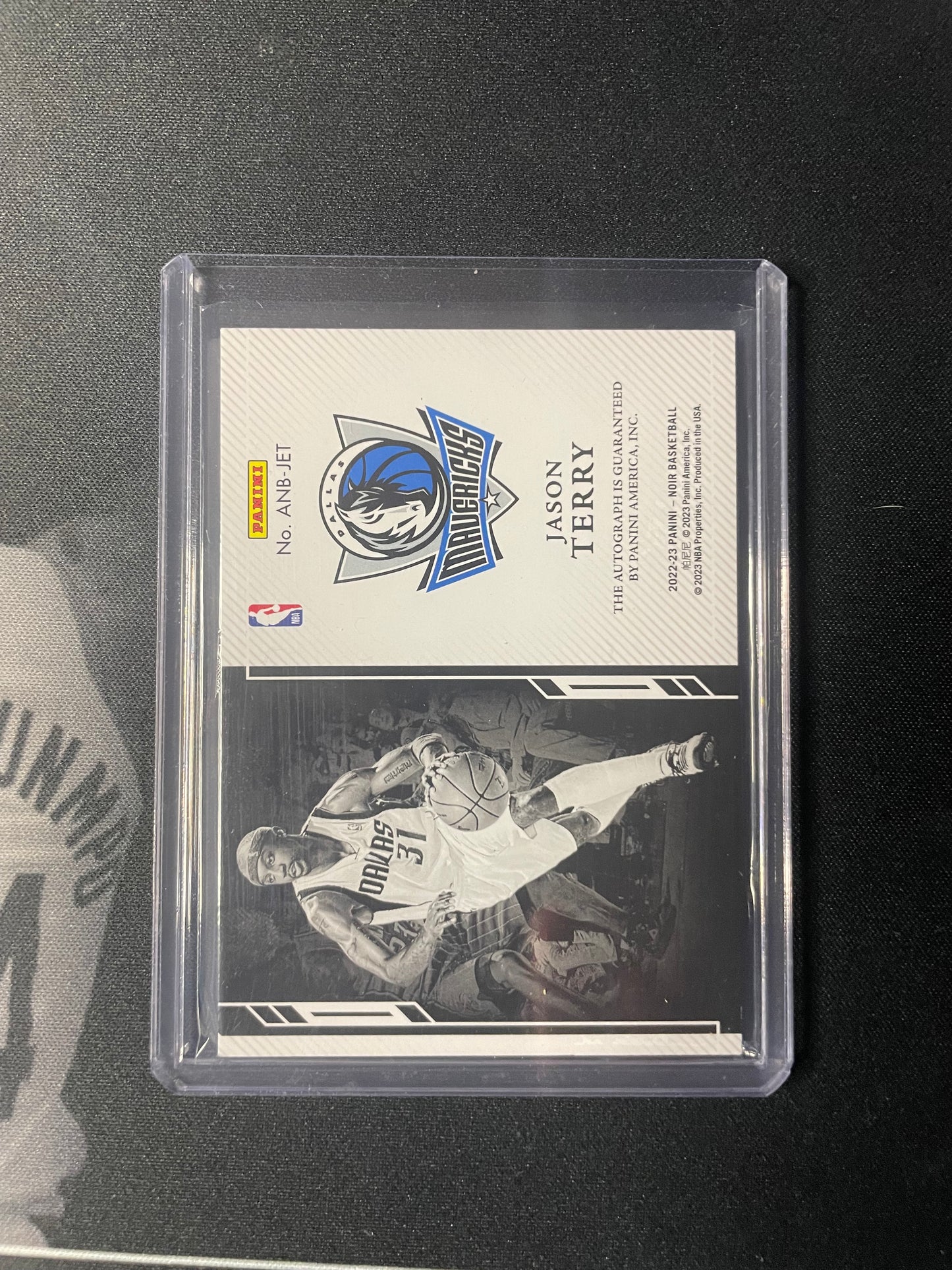 2022/23 Panini Noir #1 Jason Terry Dallas Mavericks Auto Noir Black & White