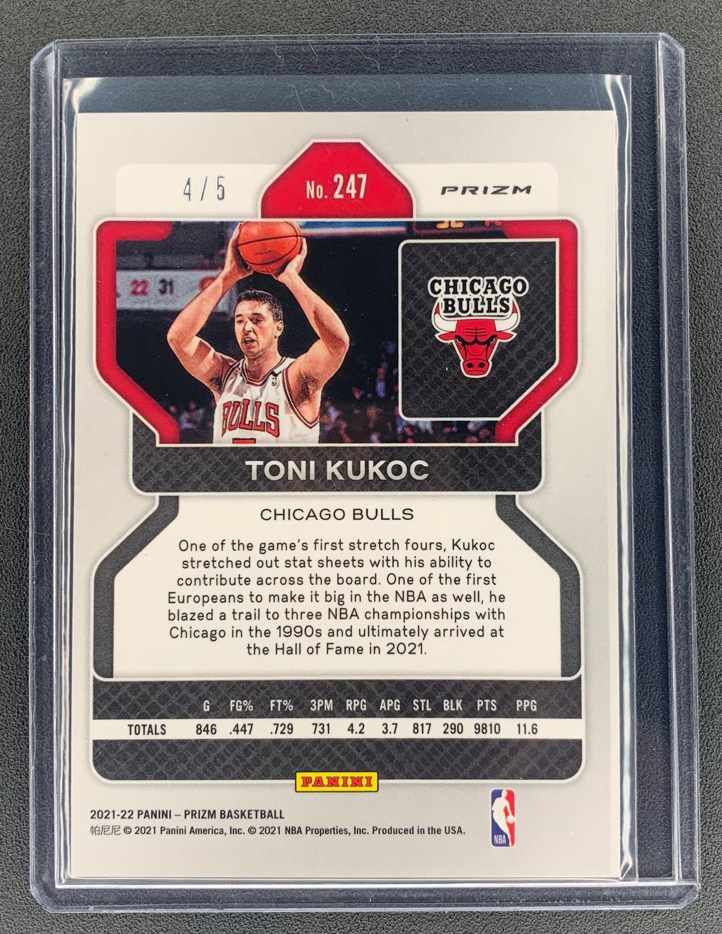 2021/22 Panini Prizm # 247 Toni Kukoc Chicago Bulls Black Gold 4/5
